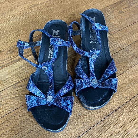Mephisto Navy Snake Print Shiny Strappy Sandals Size 8 - Picture 1 of 4